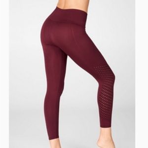 Fabletics sync seamless high waisted 7/8 leggings